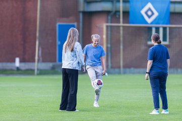 Bild 50 - wBJ Hamburger SV - Holstein Kiel : Ergebnis: 2:0